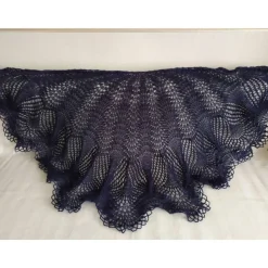 Handgestricktes Tuch „Sultan“ – Dunkelblau mit blauem Lurex