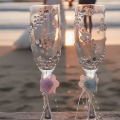 Handverzierte Champagnergläser „Nova Petal“ – exklusive Hochzeitsgläser mit Blütenakzenten