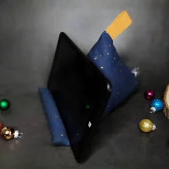 Handykissen / Sitzsack LITTLE STARS ON BLUE  - Smartphonestütze, Tabletkissen, Kirschkernfüllung | RÄUBE