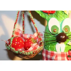 Hasenfigur ERDBEERHASERL handgefertigte Künstler-Figur Osterdeko Geschenk für Erdbeer-Fans Geldgeschenk