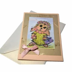 Hasenmädchen mit Kette und Blütenkranz im Frühling Grußkarte als Druck im vintage stil