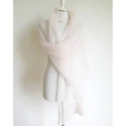 Hauchzarter Brautschal in weiß-rosa, Mohair-Stola für die Hochzeit, sommerliches Lace-Tuch, dünnes Umschlagtuch