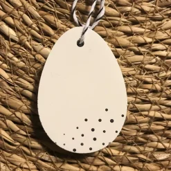 Hübsche Anhänger aus Beton, Motive für Ostern, weiß, handbemalt, 6er Set