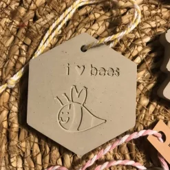 Hübsche Anhänger aus Beton, Motive für Ostern, grau, 6er Set