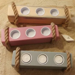 Hellgelber Teelichthalter im 