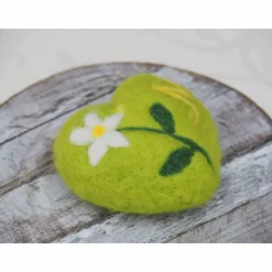 HERZ * FILZHERZ * FRÜHLING * AUF WUNSCH ANFANGSBUCHSTABEN * 100 % WOLLE * Produkt #557493