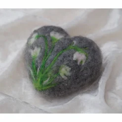 HERZ * FILZHERZ * ZUM VERSCHENKEN * ZUR DEKORATION * OSTERN * FRÜHLING * 100 % WOLLE * Produkt #558990