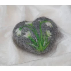 HERZ * FILZHERZ * ZUM VERSCHENKEN * ZUR DEKORATION * OSTERN * FRÜHLING * 100 % WOLLE * Produkt #558990