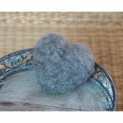 HERZ * FILZHERZ * ZUM VERSCHENKEN * ZUR DEKORATION * OSTERN * FRÜHLING * 100 % WOLLE * Produkt #558990