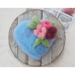HERZ * FILZHERZ * ZUR DEKORATION * FRÜHLING * 100 % WOLLE * HANDGEARBEITET * HELLBLAU/ROSA * Produkt #711348