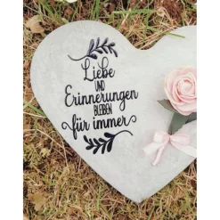 Herz aus Beton mit Schriftzug und Kunstrose Grabschmuck Trauer Grabgesteck Grabherz