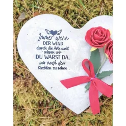 Herz aus Beton mit Schriftzug und Kunstrose Grabschmuck Trauer Grabgesteck Grabherz