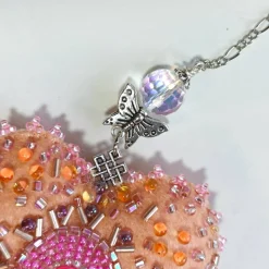 Herz beidseitig bestickt Unikat Blumenstrauß und Schleife – Kinderzimmer Deko in orange pink Handarbeit