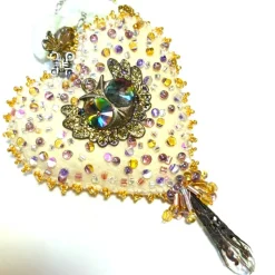 Herz beidseitig bestickt Eule Tropfenperlen – beige creme Deko Handarbeit