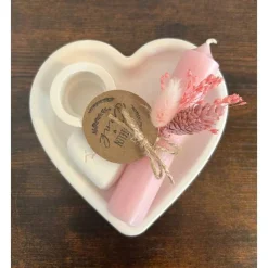 Herz Kerzenständer aus Gießkeramik mit Stabkerze & Trockenblumen – Handgemachtes Geschenk mit Herz