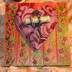 Herzbild KRAWATTENHERZ  Geschenk zum Valentinstag Muttertag Vatertag Acrylbild Collage auf einer Holzplatte