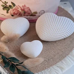 Herzen im 3er Set als Geschenk Valentinstag Muttertag Hochzeit Herzensgeschenke Mitbringsel aus Reliefgießmasse