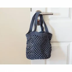 Häkeltasche Einkaufstasche Einkaufsnetz in grau aus hochwertiger Baumwolle mit Schulterriemen gehäkelt