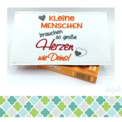 Hülle für Haselnusspralinen