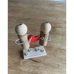 Hochzeits Figuren mit Herz, Holzfiguren, Liebes Geschenk