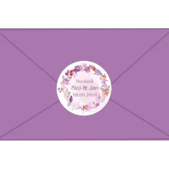 Hochzeitsaufkleber | Blumenkranz - mit Blättern & Schmetterlingen - flieder braun