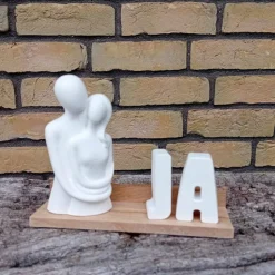 Hochzeitsgeschenk Liebespaar mit gegossenen Buchstaben aus Raysin