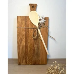 Hochzeitsgeschenk Schneidebrett aus Eiche mit Griff & Kochlöffel – personalisiert für Hochzeit, Einzug & Paare