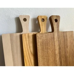 Hochzeitsgeschenk Schneidebrett aus Eiche mit Griff & Kochlöffel – personalisiert für Hochzeit, Einzug & Paare