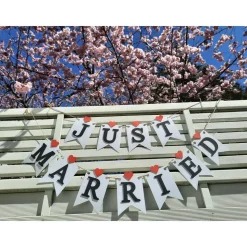 Hochzeitsgirlande Just Married Papiergirlande zur Hochzeit Wimpelkette Hochzeitsdeko Dekoration aus Papier Fahnengirlande Wedding