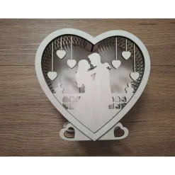 Hochzeitsherz beleuchtet, mit der Silhouette eines Brautpaar, personalisierbar mit Namen und Daten