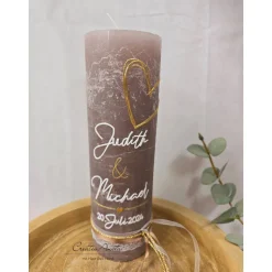 Hochzeitskerze -Modern heart- in taupe-gold mit Spitzenband, Jute und Perlen - mit/ohne Teelichteinsatz - Personalisiert