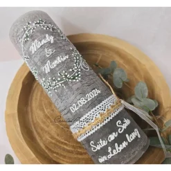 Hochzeitskerze Rustik anthrazit - zarter Blütenkreis weiß-silber Schleierkraut mit Trauspruch