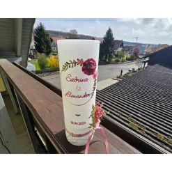 Hochzeitskerze Rustik weiß inkl. Teelicht - Blütenkranz und Trockenblumen in Brombeere-Altrosa-Gold