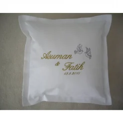 Hochzeitskissen bestickt