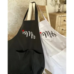 Hochzeitsschürzen Set,Das Geschenk für Braut und Bräutigam oder zum Hochzeitstag, Hochzeitsgeschenk personalisiert