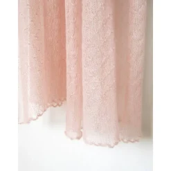 Hochzeitsstola in blush-rose mit Gold-Lurex, gestrickter Brautschal aus Mohair, zartes Tuch für Vermählung