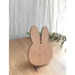 Holzanhänger Ostern aus Holz in Osterhasenform personalisiert mit Name als kleines Geschenk, Hasenanhänger