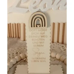 Holzkreuz mit Namen für Erstkommunion