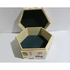 Holzschachtel für kleine Geschenke zum Nikolaustag oder zu Weihnachten