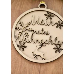 Holzscheibe personalisiert Mein erstes Weihnachten Christbaumschmuck aus Holz Baby gravierte Meilensteinkarte aus Holz