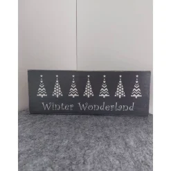 Holzschild "Winter Wonderland" Tannenbäume