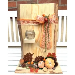 Holzstele, Holzsäule, Herbstdeko, Igel mit Kürbissen, Schwartenbrett
