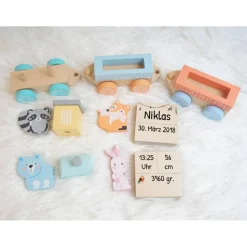 Holzzug mit Geburtsdaten und Name, personalisierte Holzeisenbahn, Geschenk zur Geburt, Eisenbahn bedruckt, Lokomotive