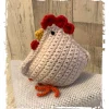 Huhn/Henne in liebevoller Handarbeit hergestellt mit vielen Details - ca. 17 cm hoch - gehäkelt!