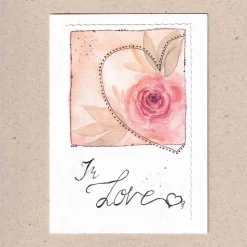 IN LOVE, Klappkarte Rose  mit Herz A6 – Karte mit handgemaltem Blumenmotiv auf Struktur-Karton mit Umschlag