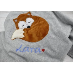 Individuelle Babydecke Fuchs Fox mit gestickem Wunschnamen - Kindergarten - Wunschdecke - Schmusedecke mit Namen