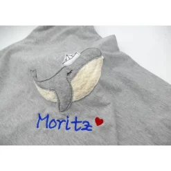 Individuelle Babydecke Wal ahoi mit gestickem Wunschnamen - Kindergarten - Wunschdecke - Schmusedecke m