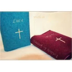 Individuelle Gotteslobhuelle  aus Wollfilz, personalisiert bestickt