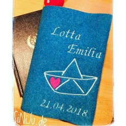 Individuelle Gotteslobhuelle  aus Wollfilz, personalisiert bestickt