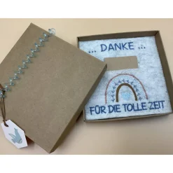 Jahresabschluss Geschenk Kita  Kindergarten  Schule  Kurs  Ferienlager Schriftfarbe Jeans